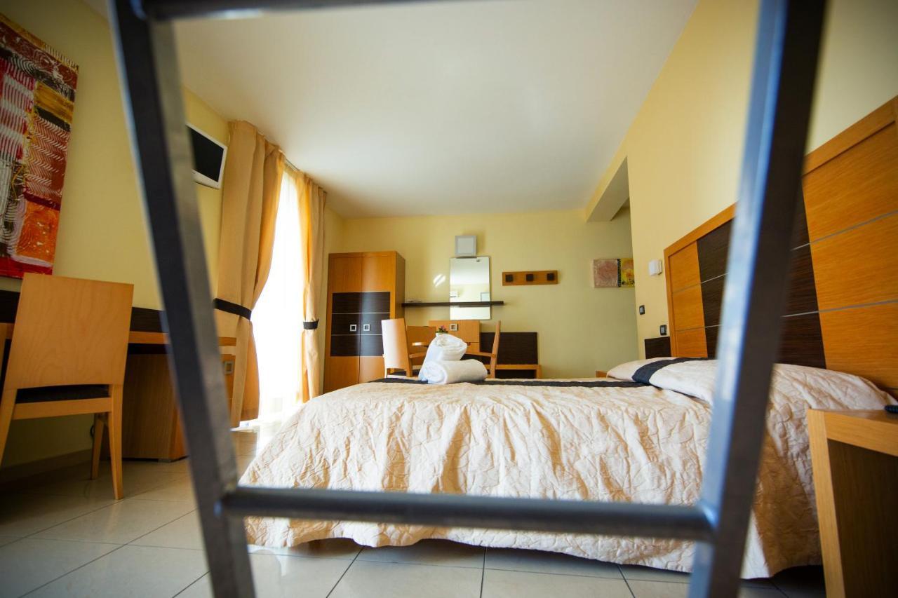 Ticho'S Greenblu Hotel Castellaneta Marina Exterior foto